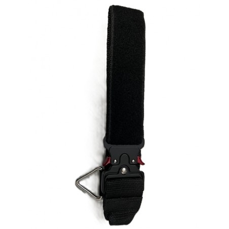 Brede halsband met cobrasluiting