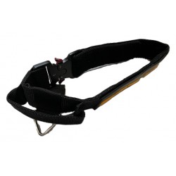 Brede halsband met cobrasluiting